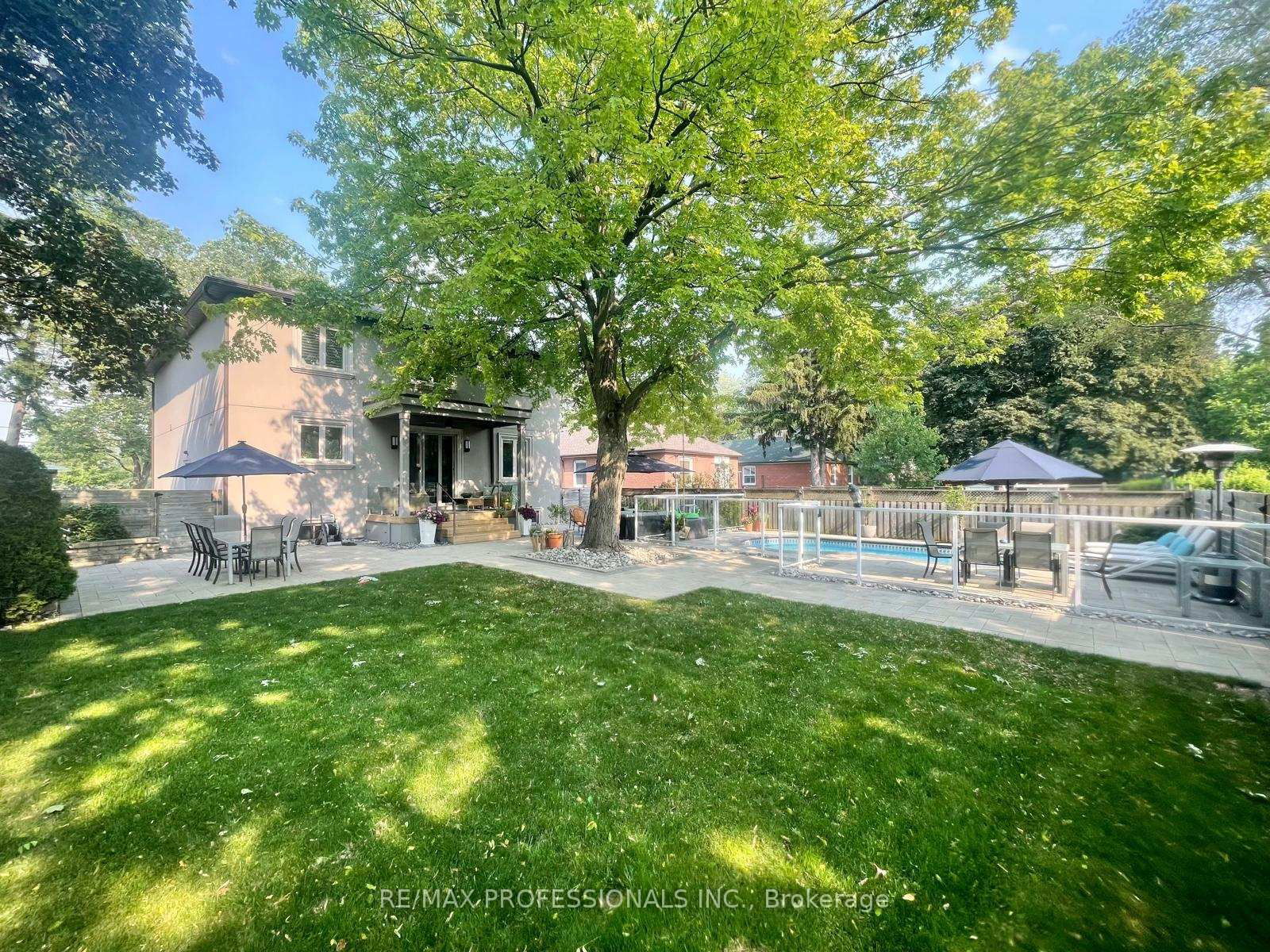 Detached House for sale at 80 Haliburton Avenue, Toronto, Islington-City Centre West, M9B 4Y4 - MLS: W12117202