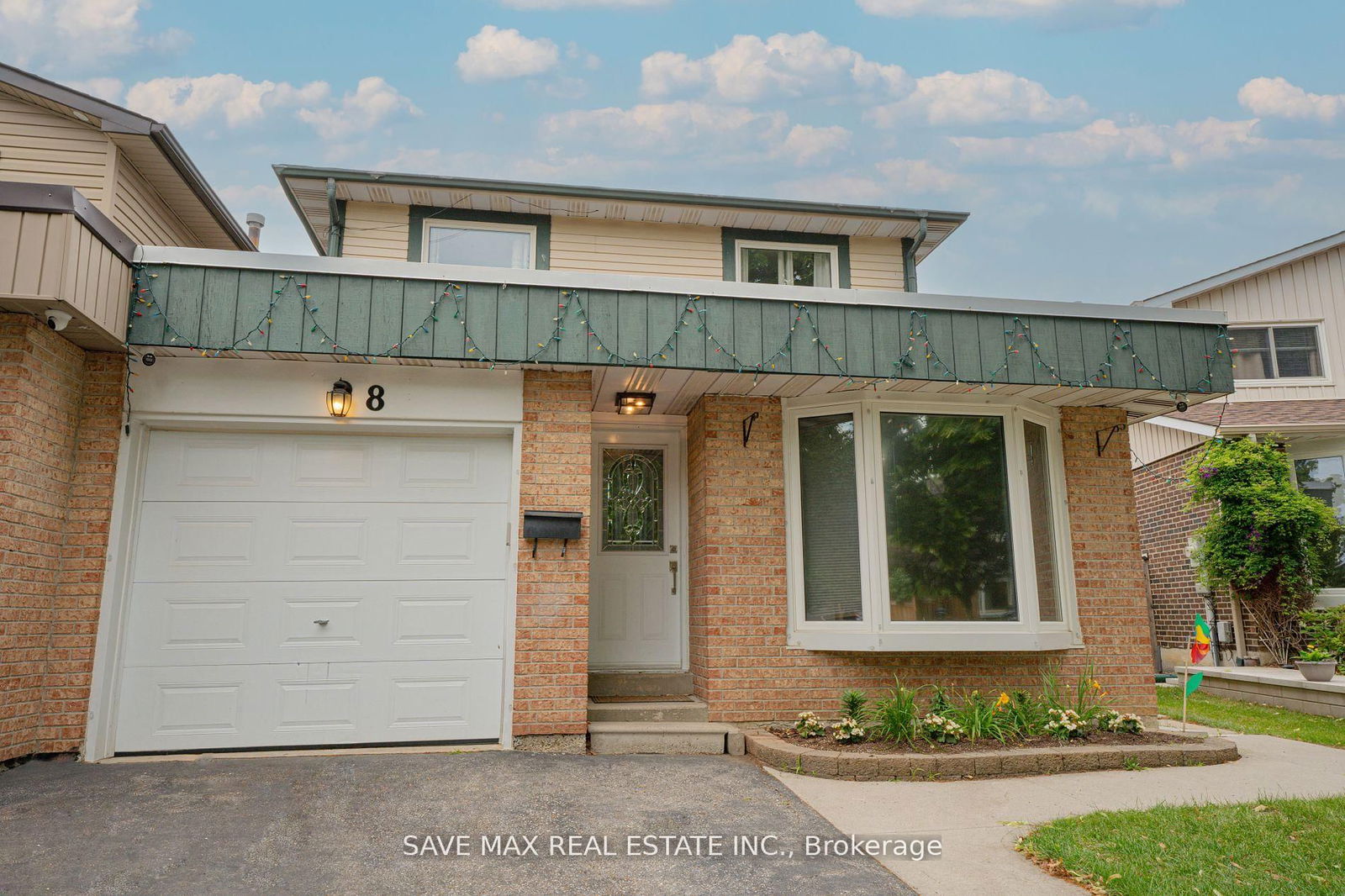 Building at 8 Joanne Court, Brampton, Brampton South