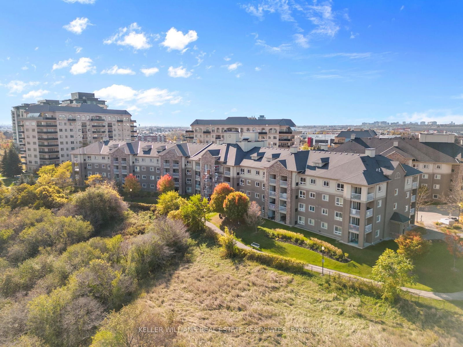 Condo for sale at 1106-8 Dayspring Circle, Brampton, Bram East, L6P 2Z7 - MLS: W12117326