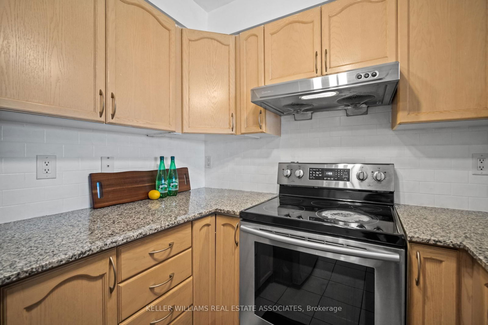 Condo for sale at 1106-8 Dayspring Circle, Brampton, Bram East, L6P 2Z7 - MLS: W12117326
