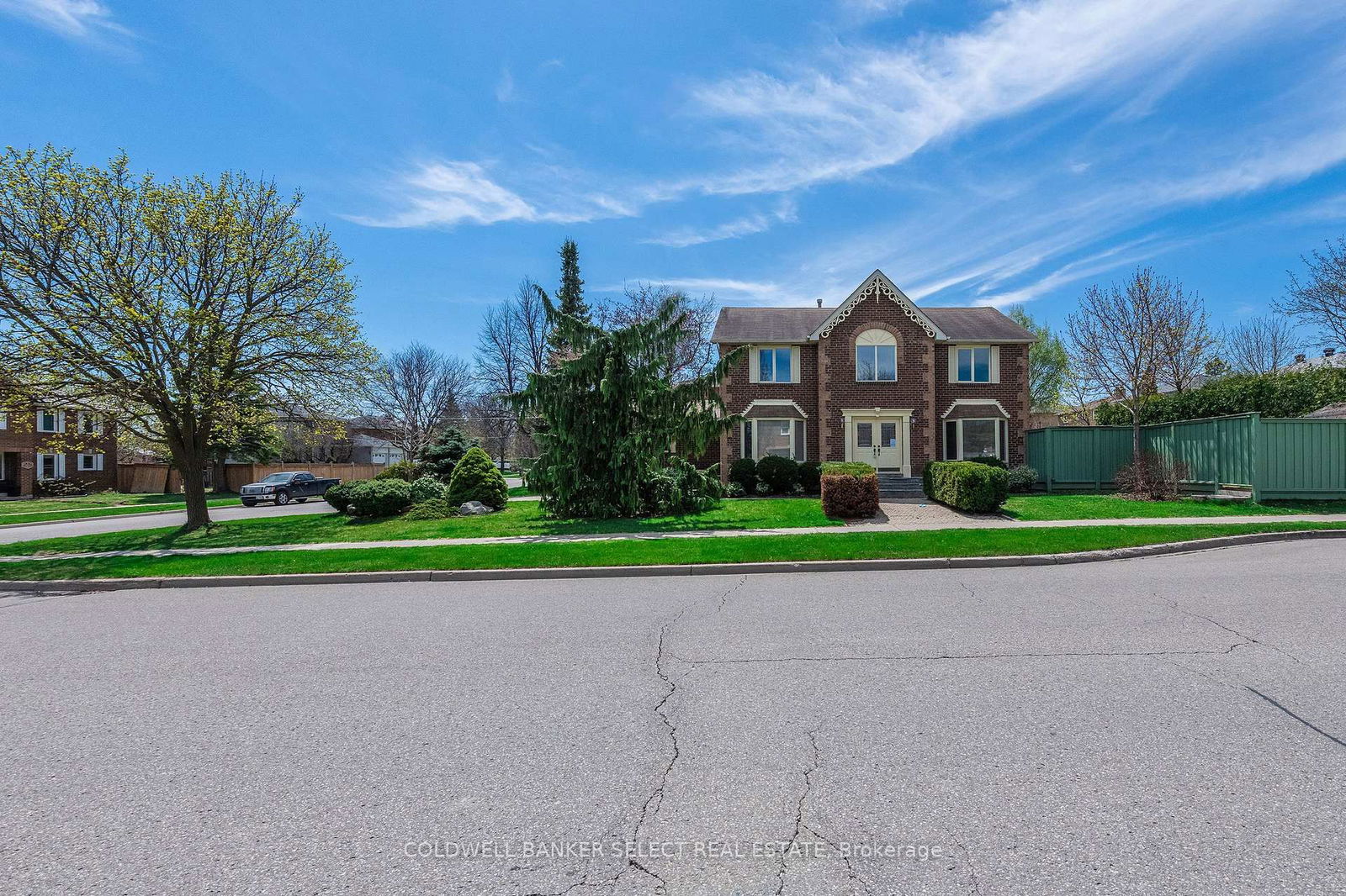 Detached House for sale at 2 St Michaels Crescent, Caledon, Bolton North, L7E 5Z6 - MLS: W12117364