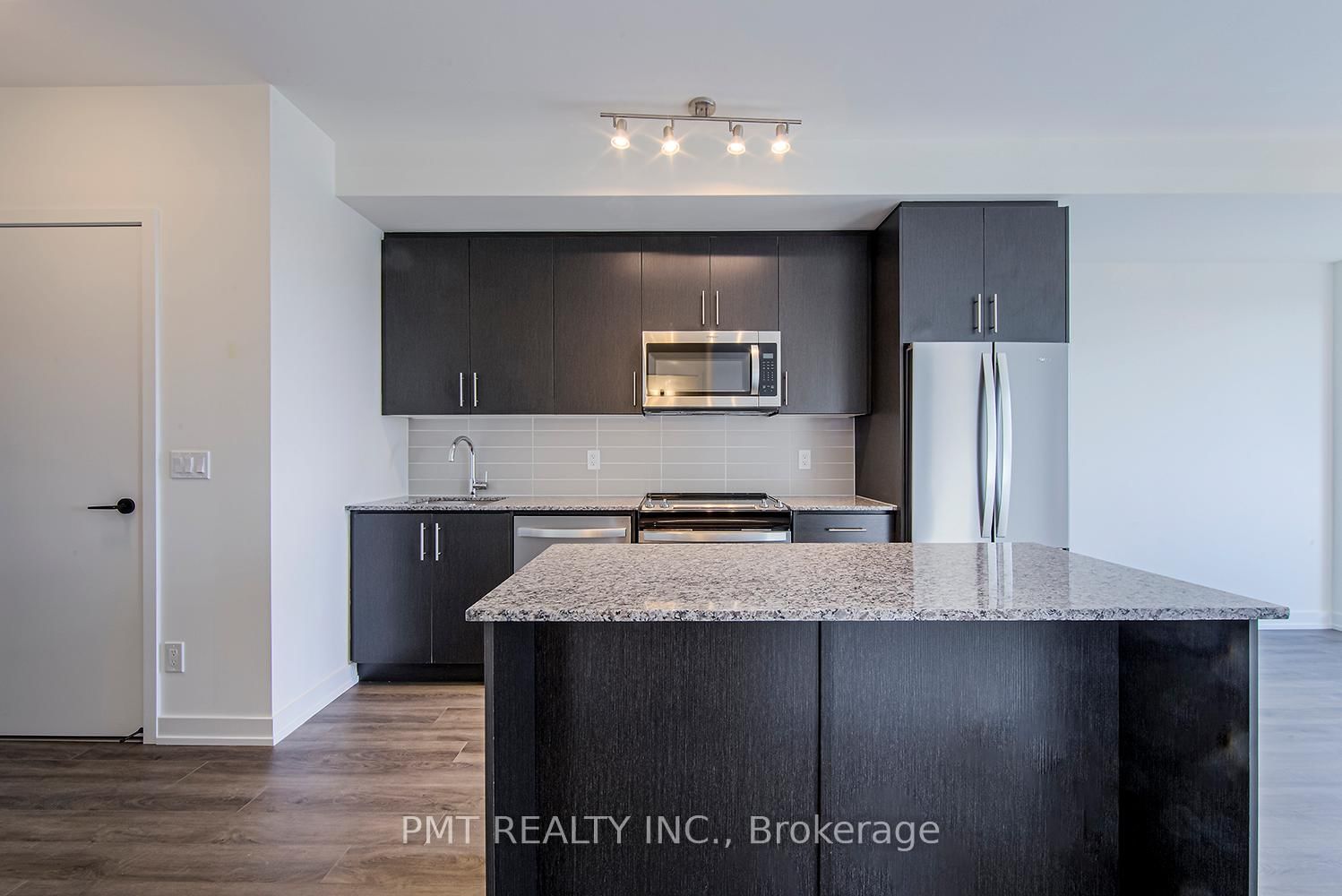 Condo for lease at 305-345 Wheat Boom Drive, Oakville, Joshua Meadows, L6H 7X4 - MLS: W12117383