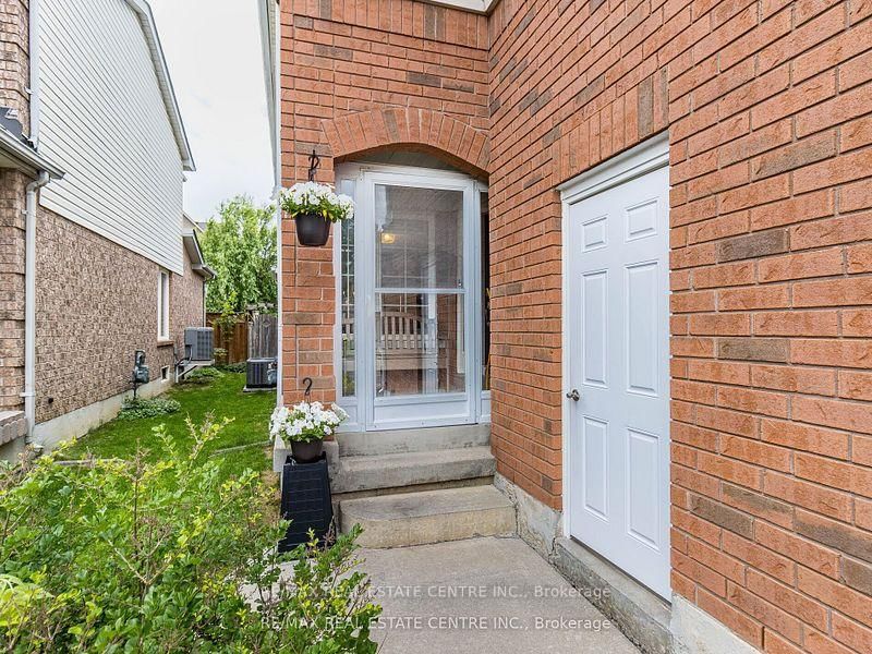 Detached House for sale at 14 Standish Street, Halton Hills, Georgetown, L7G 5V6 - MLS: W12117393