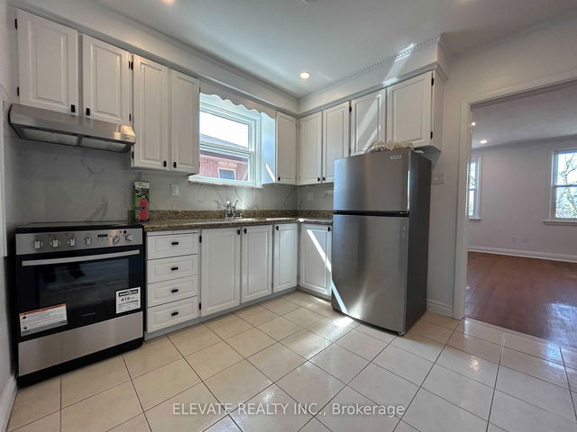 Upper - 17 Alyward Street