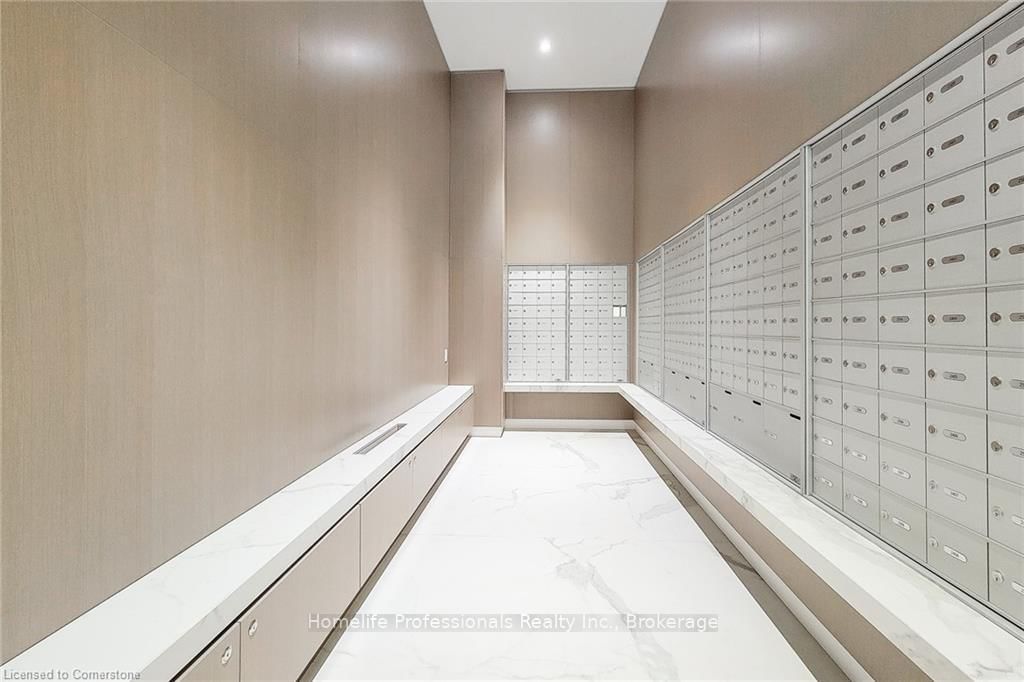 Condo for sale at 608-370 Martha Street, Burlington, Brant, L7R 2P7 - MLS: W12117574