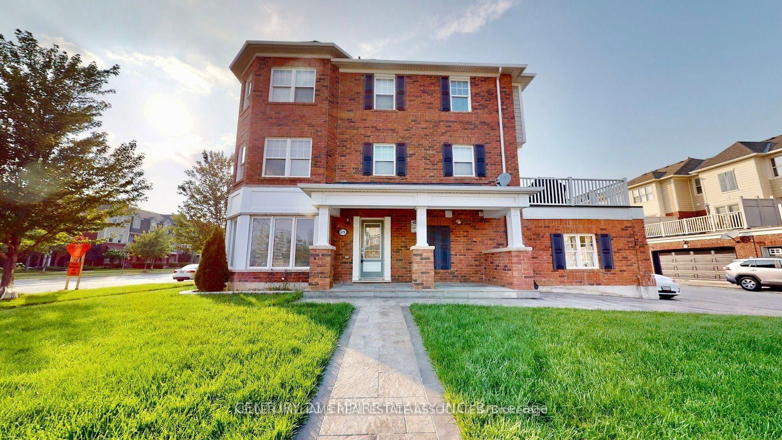 Townhouse for sale at 679 Holly Avenue, Milton, Coates, L9T 0G2 - MLS: W12117654