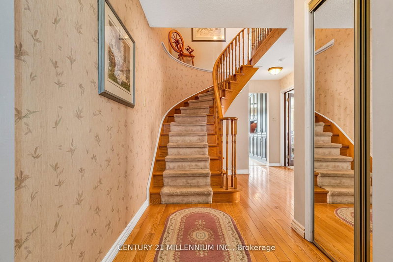 82 Candy Cres, Brampton, L6X 3Z9 | Image 3