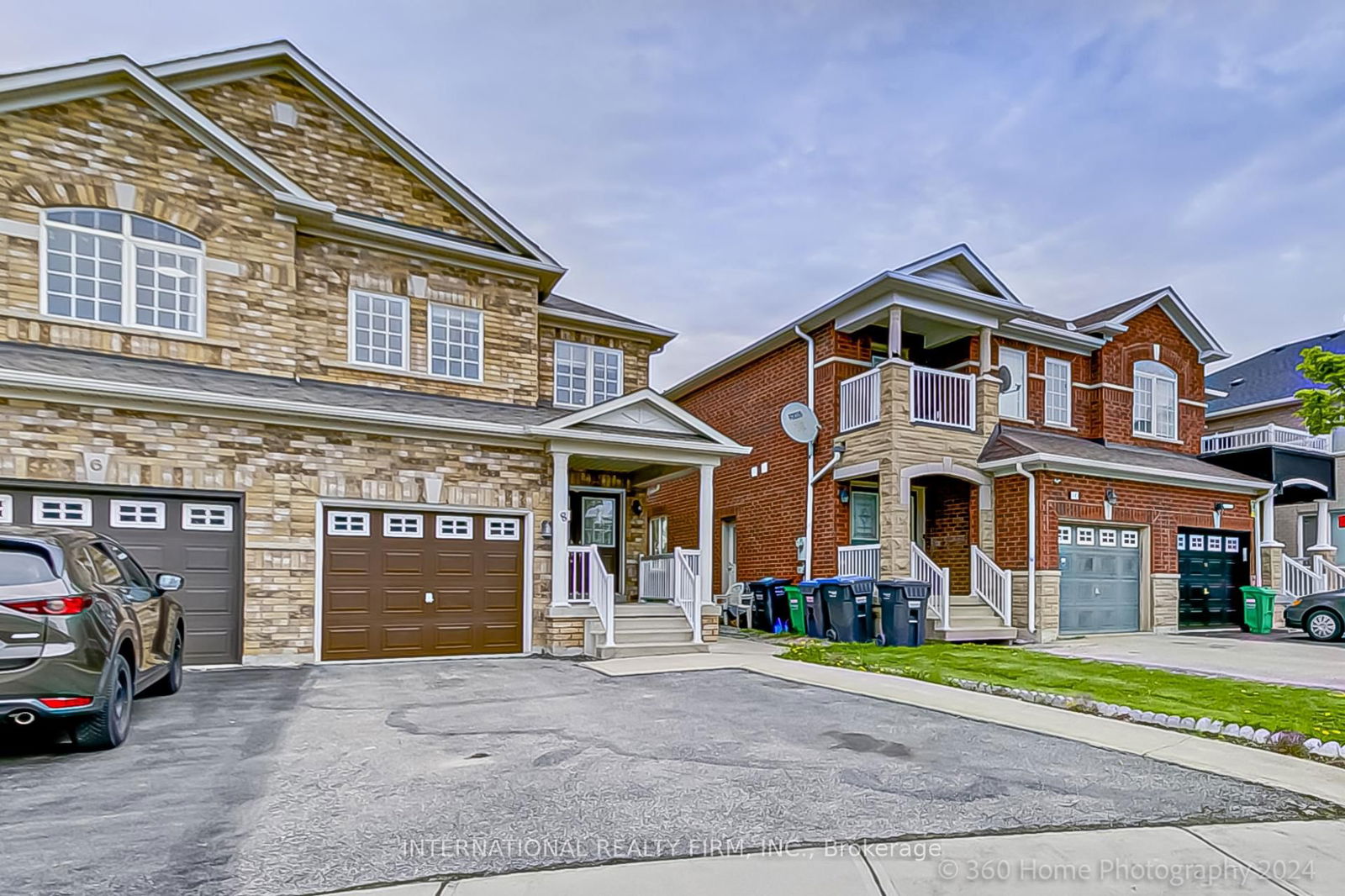 Semi-Detached House for sale at 8 Dewridge Court, Brampton, Sandringham-Wellington, L6R 3C2 - MLS: W12117697