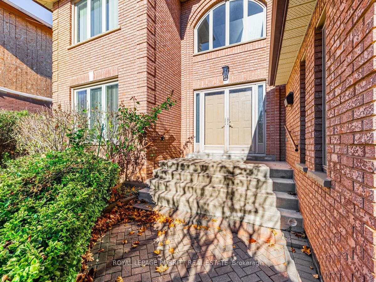 Detached House for sale at 8 Lovilla Boulevard, Toronto, Humberlea-Pelmo Park W5, M9M 1C3 - MLS: W12117699