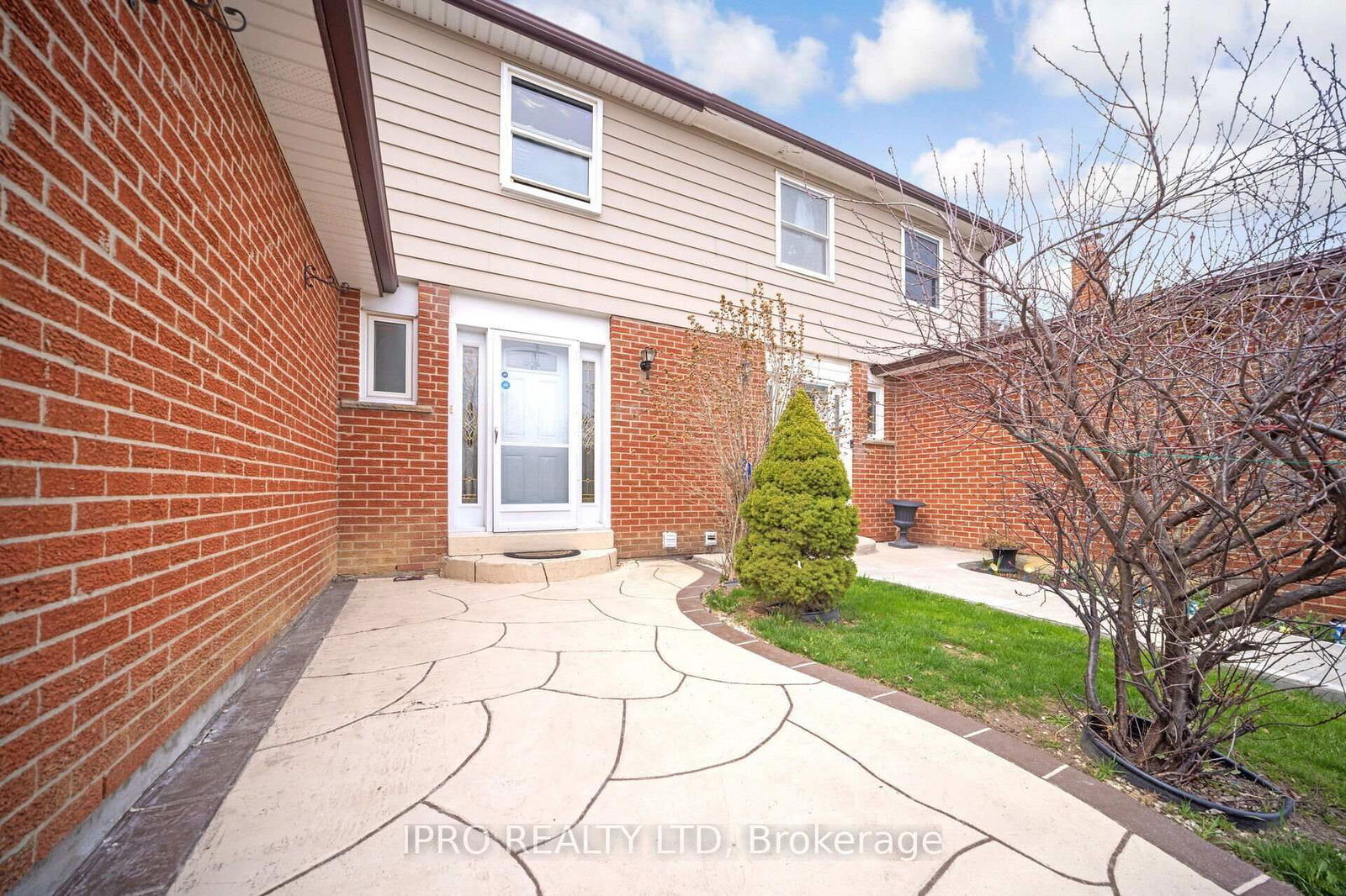 Semi-Detached House for sale at 130 Skegby Road, Brampton, Brampton North, L6V 2T9 - MLS: W12117792