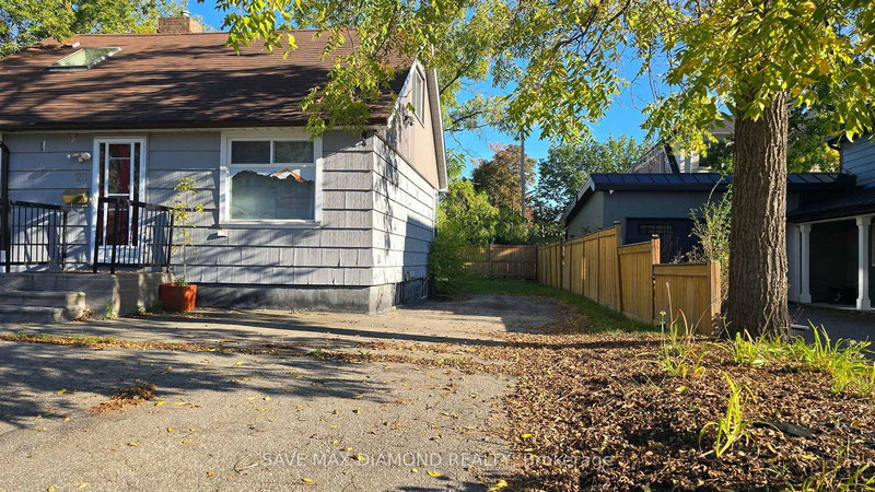 23 Pearl St, Mississauga, L5M 1X1 | Image 3