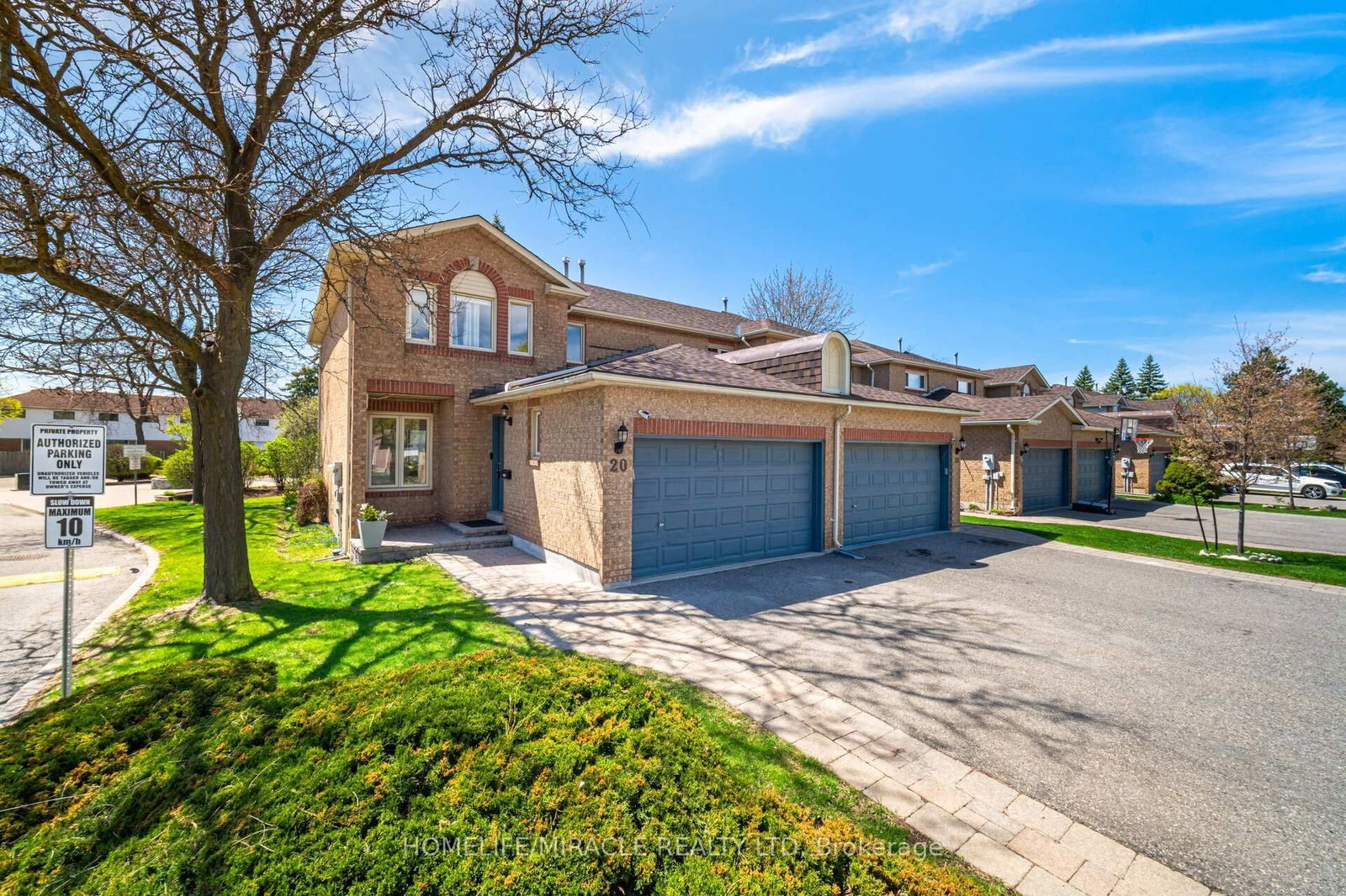 Townhouse for sale at 20 Wayne Nicol Drive, Brampton, Northwood Park, L6X 4H8 - MLS: W12117866