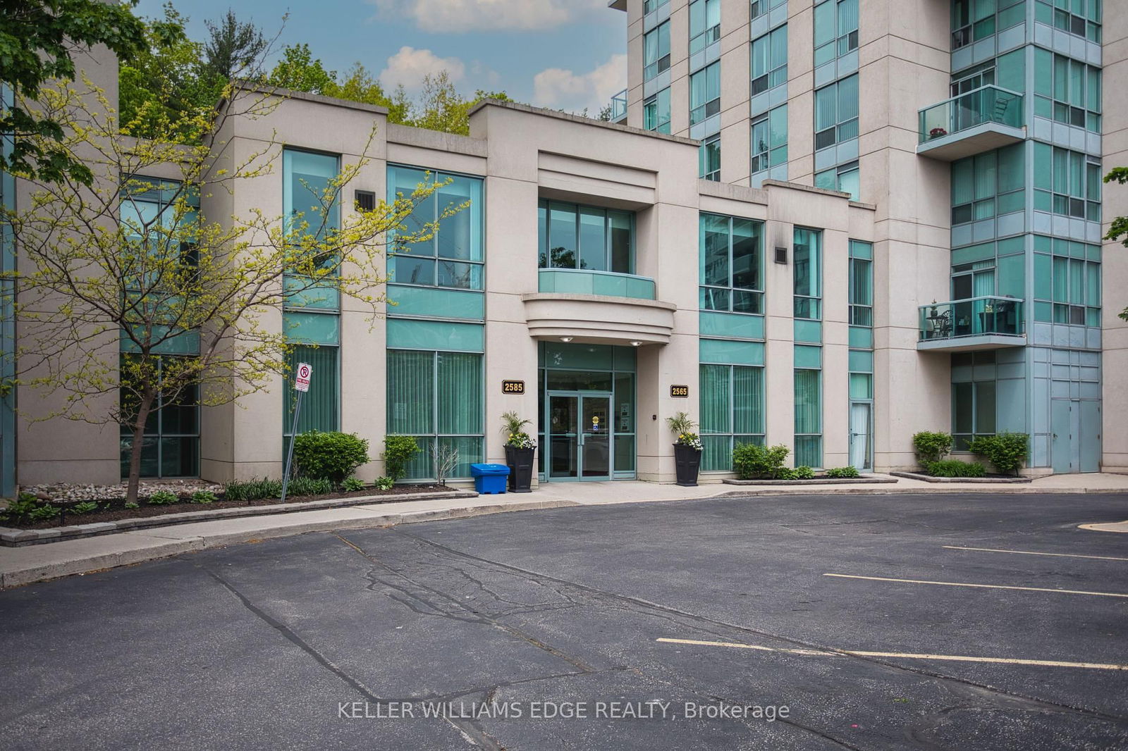 Condo for sale at 802-2585 Erin Centre Boulevard, Mississauga, Central Erin Mills, L5M 6Z7 - MLS: W12117903