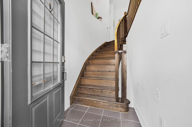 555 Mermaid Crescent