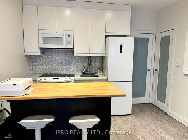 1580 Davenport Road