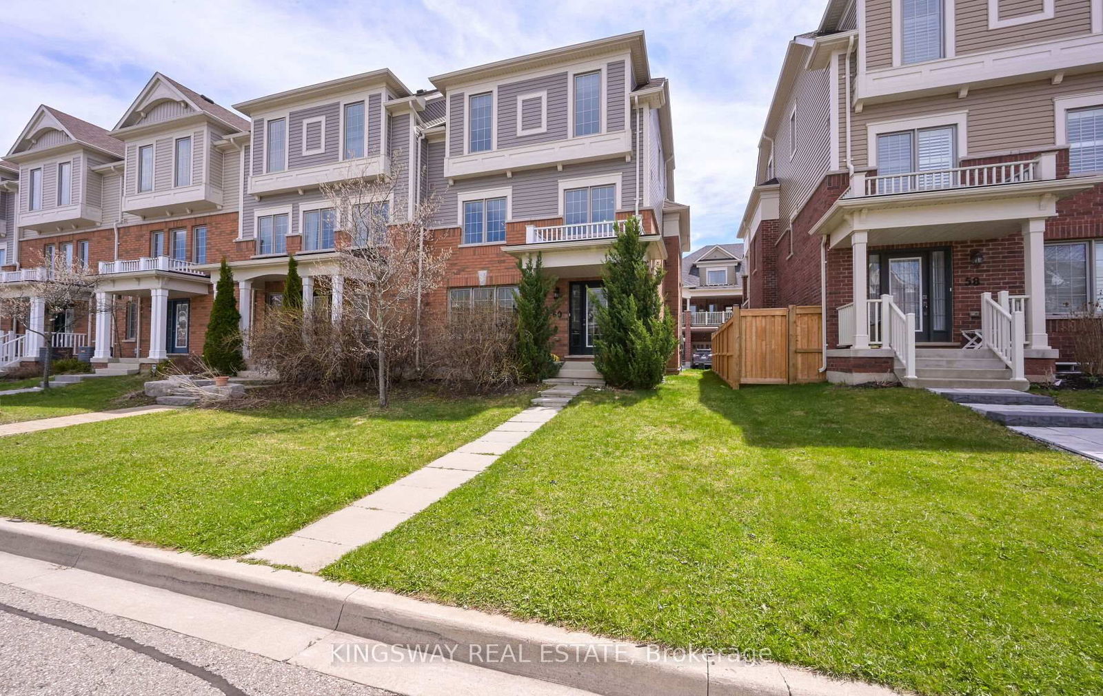Townhouse leased at 60 Boyces Creek Court, Caledon, Caledon East, L7C 3S3 - MLS: W12118051
