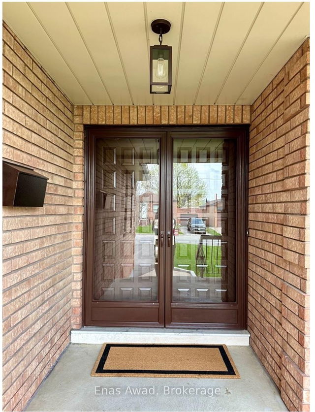 25 Mulholland Avenue