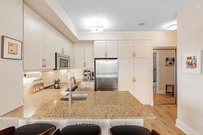 Unit 417 — 2 Old Mill Dr, Toronto - High Park-Swansea image-0-1