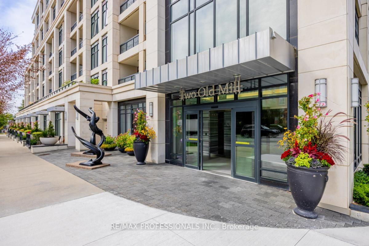 Condo for sale at 417-2 Old Mill Drive, Toronto, High Park-Swansea, M6S 0A2 - MLS: W12118337