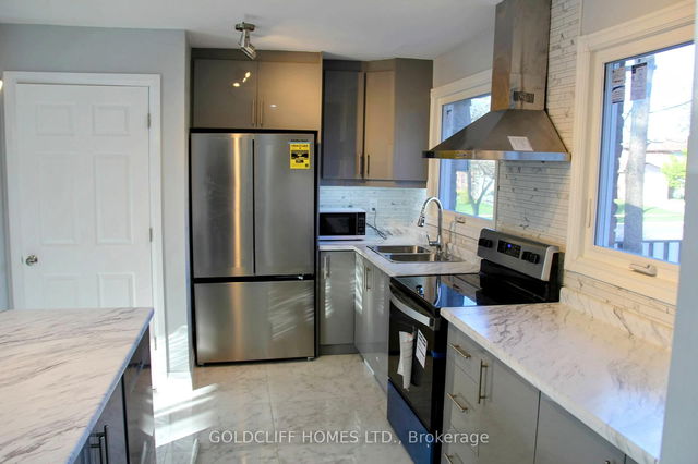 3559 Burningelm Crescent