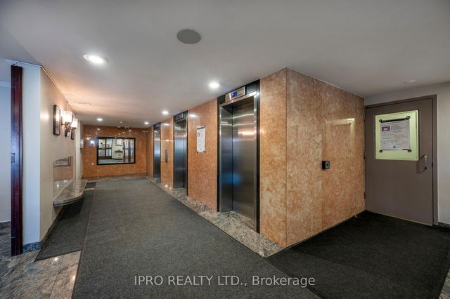1510 - 15 La Rose Avenue