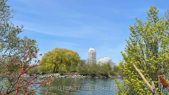 1708 - 2269 Lake Shore Boulevard