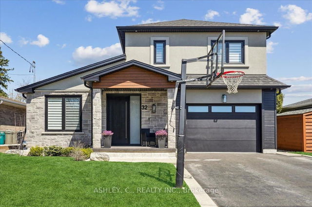 32 Greystone Crescent