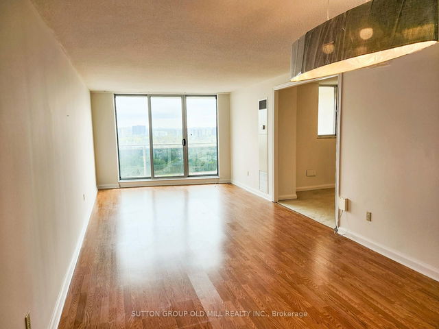 #2210 - 820 Burnhamthorpe Road