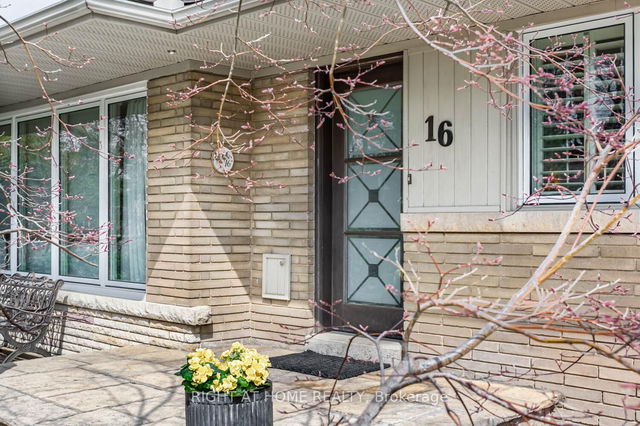 16 Leland Avenue
