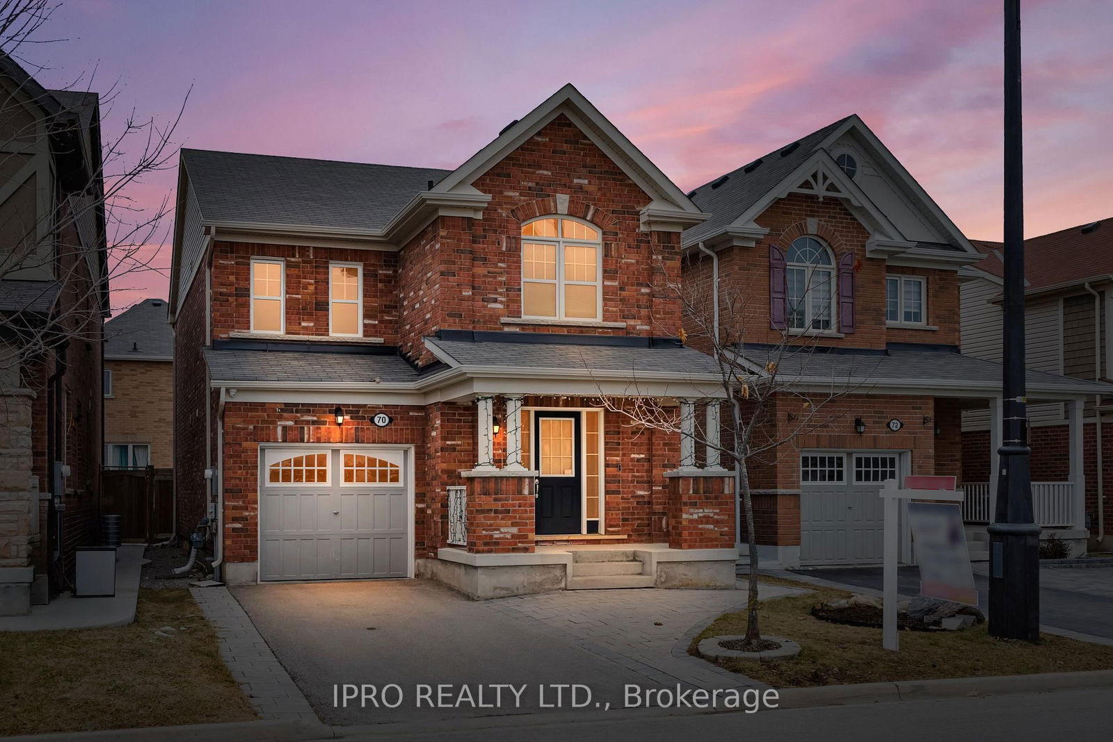 Detached House for sale at 70 Fenchurch Drive, Brampton, Northwest Brampton, L7A 4G9 - MLS: W12118879