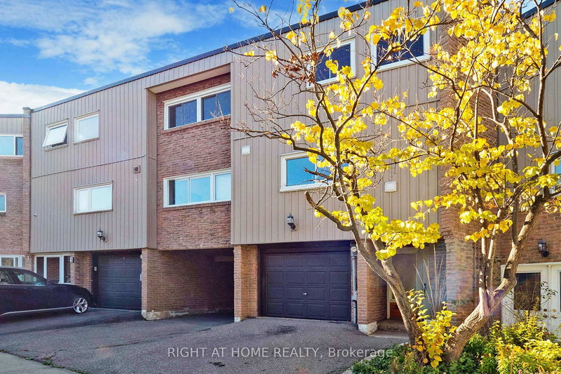 6 - 400 Bloor St, Mississauga, L5A 3M8 | Image 2