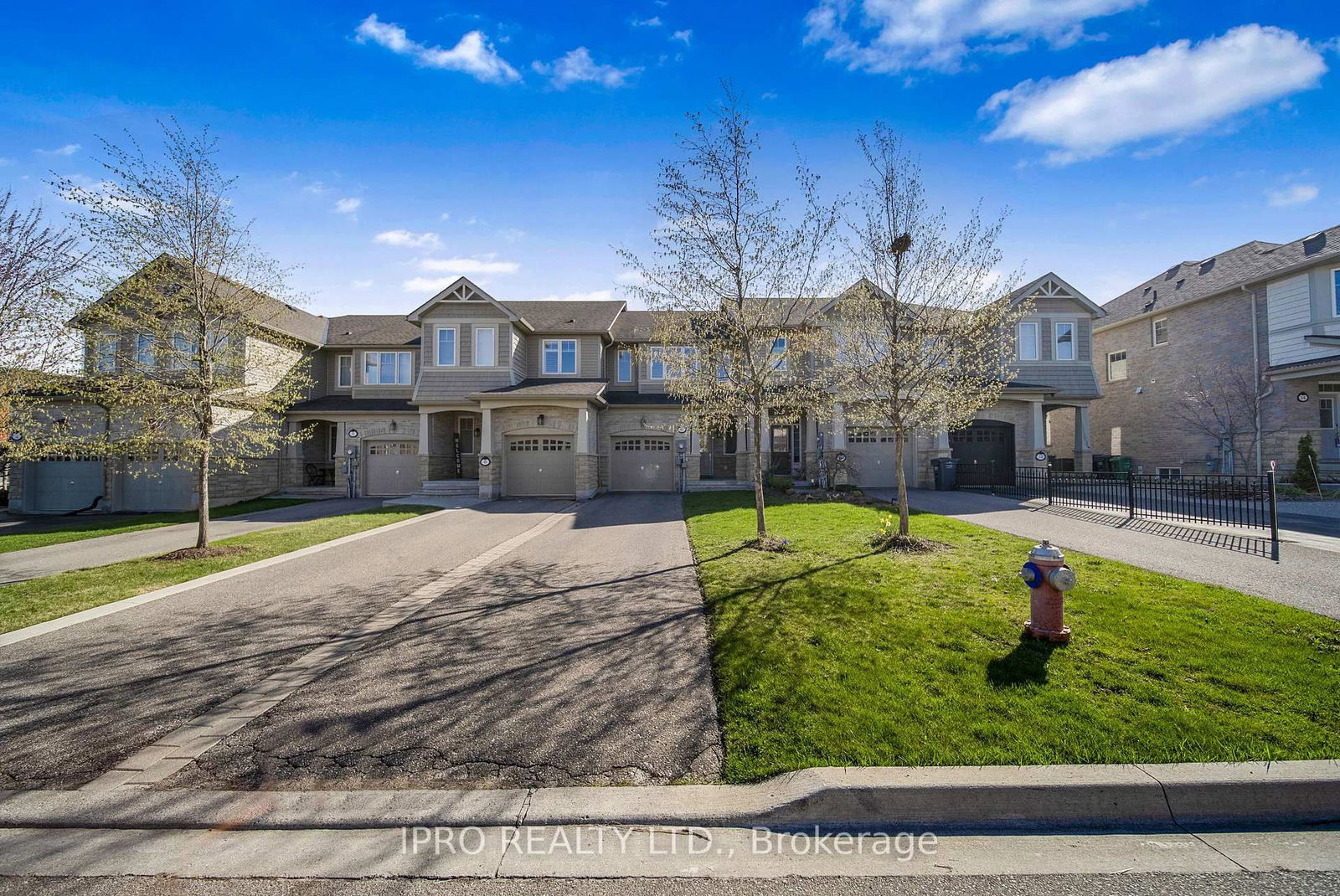 Townhouse for sale at 8 Icefall Road, Caledon, Rural Caledon, L7C 3T6 - MLS: W12119027