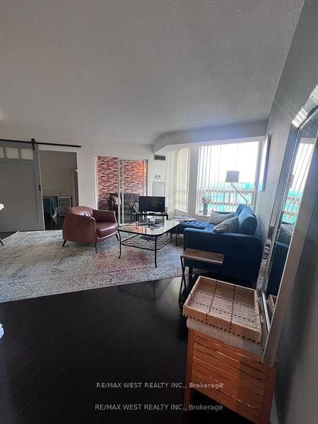 407 - 50 Kingsbridge Garden Circle