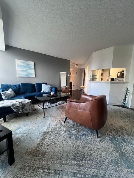 407 - 50 Kingsbridge Garden Circle