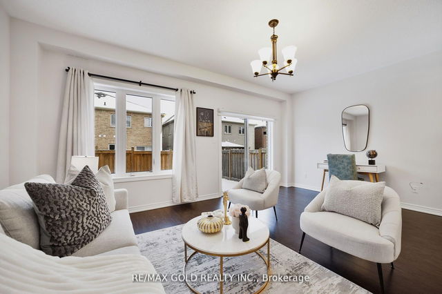 42 Lanark Circle
