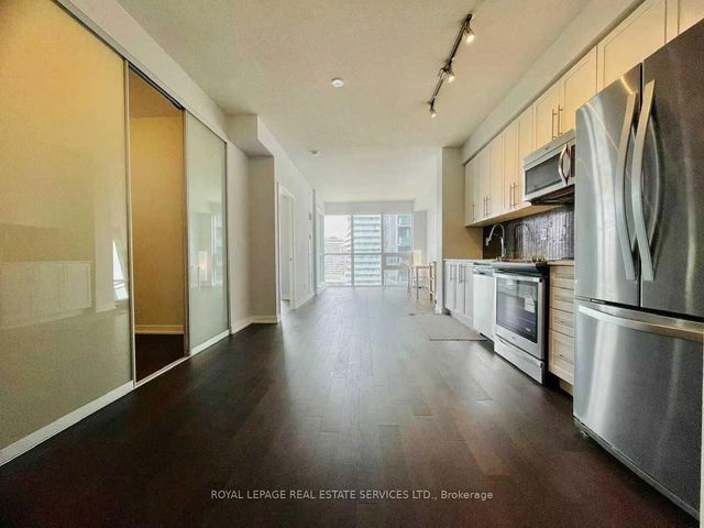 1201 - 510 Curran Place