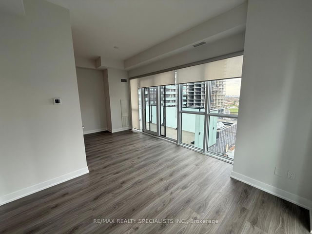 918 - 430 Square One Drive