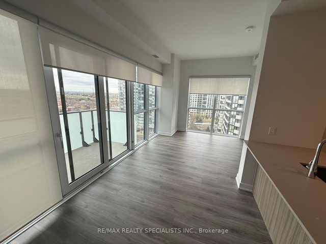 918 - 430 Square One Drive