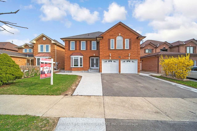 11 Moorehead Crescent