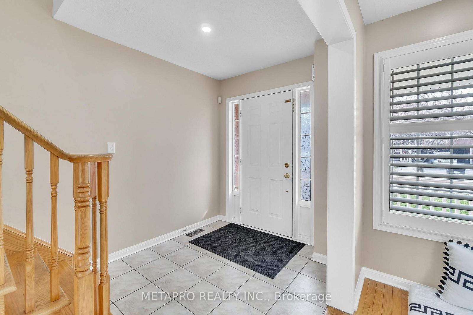 Detached House for sale at 19 Firwood Crescent, Brampton, Vales of Castlemore, L6P 2J6 - MLS: W12119510
