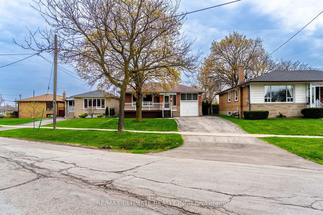 6 Baskerville Crescent