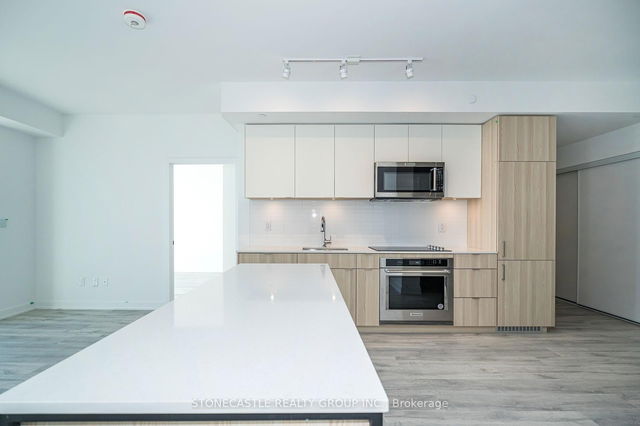 906 - 220 Missinnihe Way