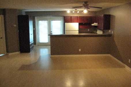 111 - 4003 Kilmer Dr, Burlington, N6J4L1 | Image 2