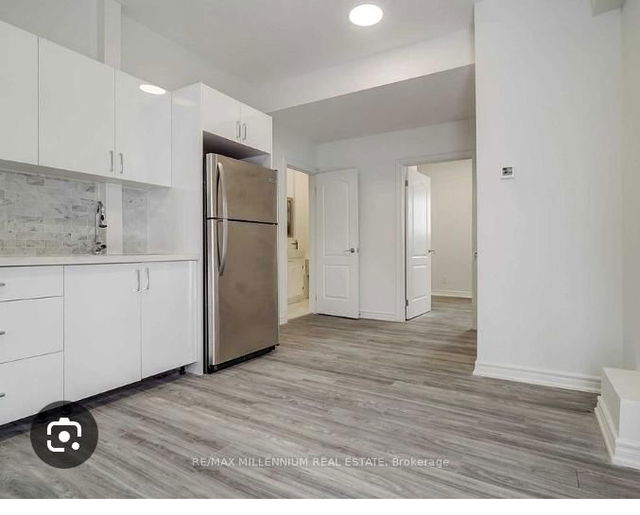011 - 63 Scarlett Road