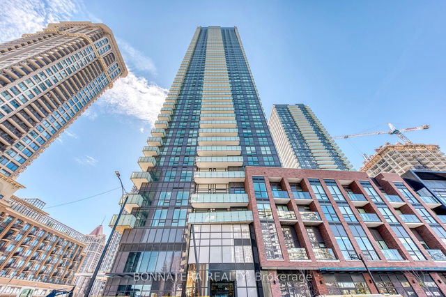 3008 - 430 Square One Drive