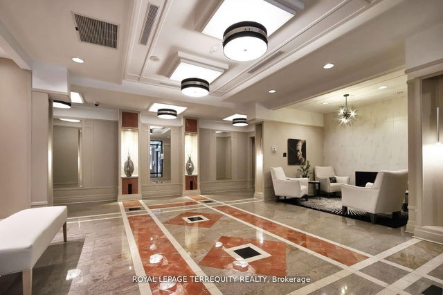 1201 - 2 Aberfoyle Crescent