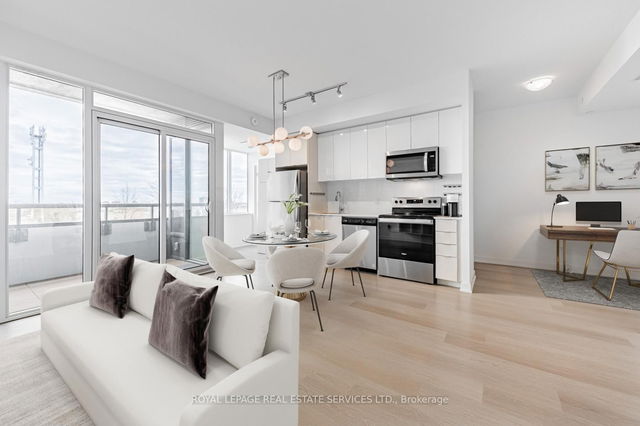 313 - 859 The Queensway N/A