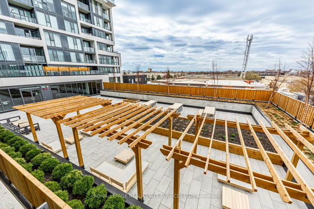 313 - 859 The Queensway N/A