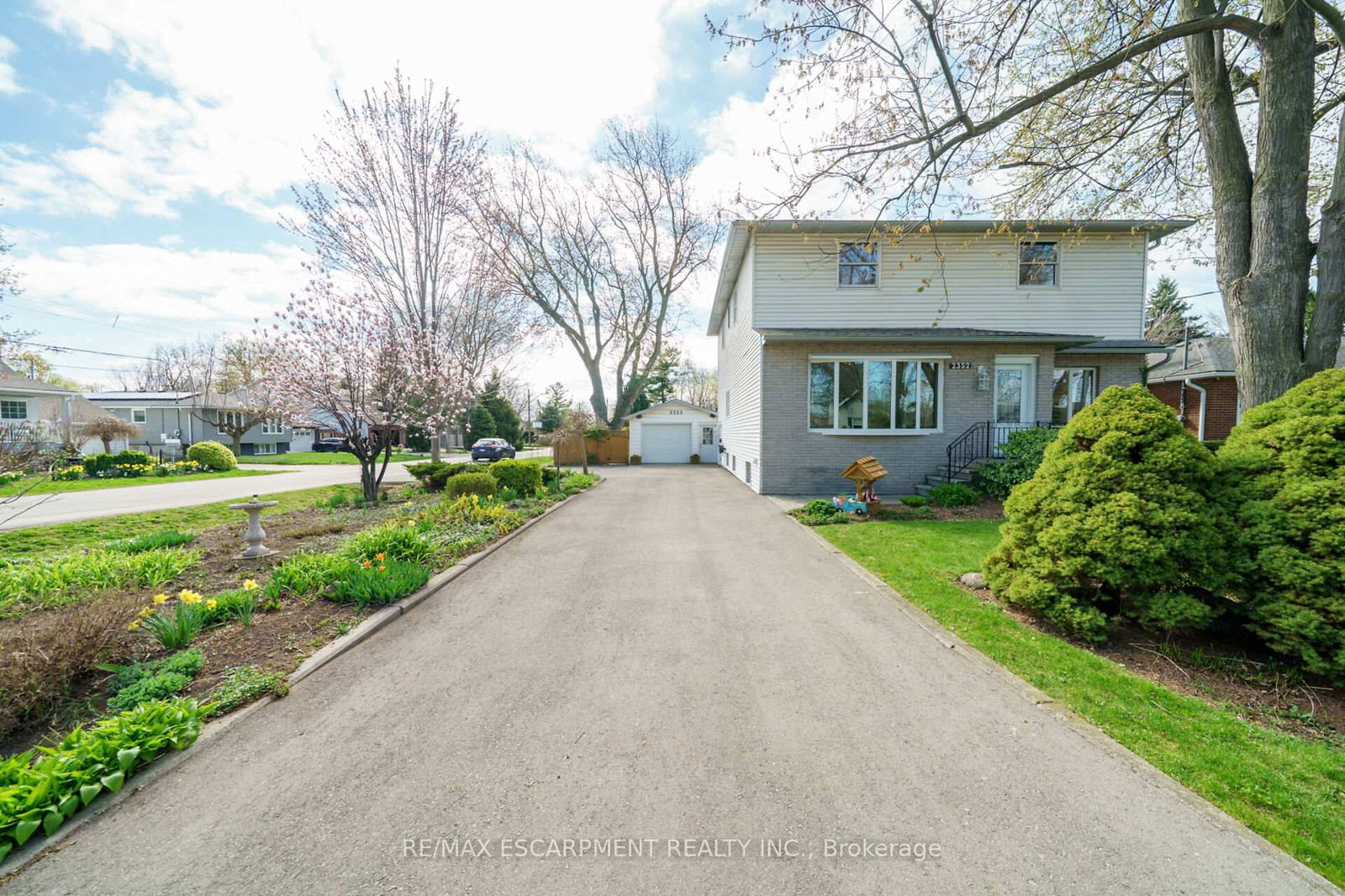 Detached House for sale at 2352 BRINELL Avenue, Burlington, Freeman, L7R 3P5 - MLS: W12120693