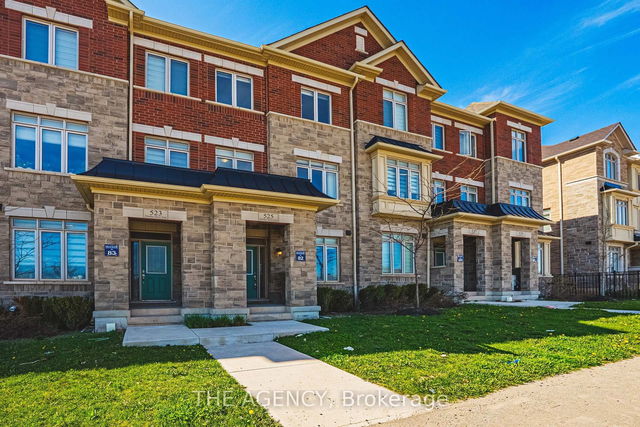 525 Dundas Street